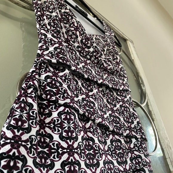 WHBM Shirt. Very Gently used, XS - lined, stretch - Picture 3 of 4